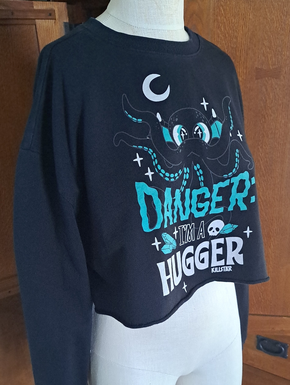 Killstar Danger I'm A Hugger Cthulhu Crop Sweatshirt XS Black Goth EUC - Picture 4 of 10